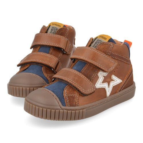 Babybotte sneakers cognac Jongens (cognac sneaker met rubberen top - 7226B038) - Junior Steps