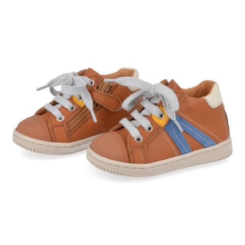 Babybotte sneakers cognac Jongens ( - cognac sneakertje met stootneus4111B061) - Junior Steps