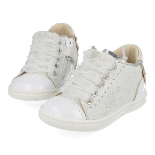 Banaline sneakers wit Meisjes ( - wit zilver sneakertje met strikje 25122030) - Junior Steps