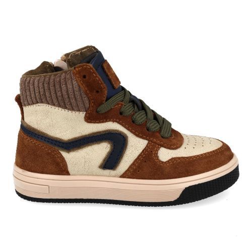 hip sneakers cognac