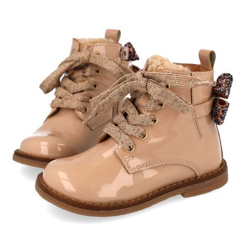 Romagnoli veterboot beige Meisjes (Beige lak boots met strik - 9095R071) - Junior Steps