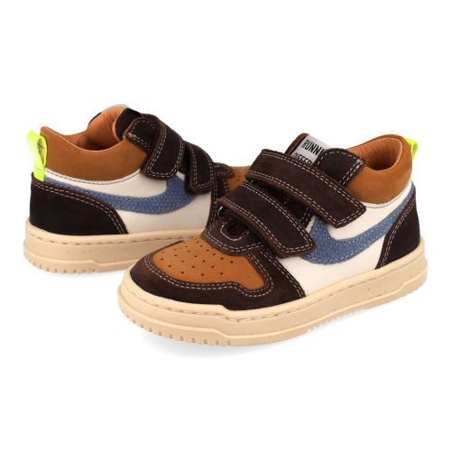 Romagnoli sneakers bruin Jongens (Klittenband sneaker nubuck cognac  - 9592R128) - Junior Steps