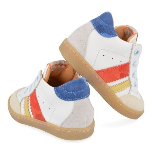 Rondinella sneakers wit Jongens ( - witte sneaker met rubber neus4676-6) - Junior Steps