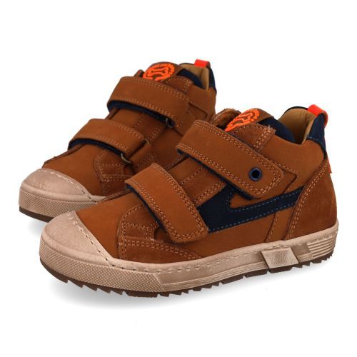 Stones and bones sneakers cognac Jongens (Cognac sneaker met beschermde neus - goppi 5111) - Junior Steps