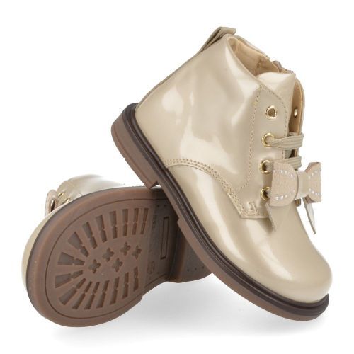 Walkey veterboot beige Meisjes (Veterboots in beige lak en strikje - 43911) - Junior Steps